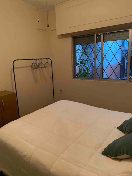 Independiente En Alquiler En Casa De Familia Montevideu